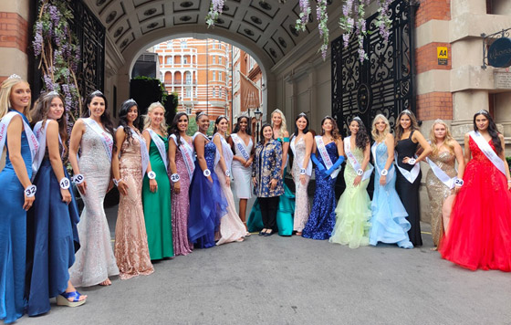 صور: أول متسابقة بالتاريخ تُشارك بلا مكياج في مسابقة ملكة جمال إنجلترا صورة رقم 9 صور: أول متسابقة بالتاريخ تُشارك بلا مكياج في مسابقة ملكة جمال إنجلترا صورة رقم 9