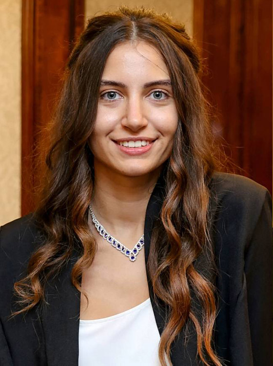 صور: أول متسابقة بالتاريخ تُشارك بلا مكياج في مسابقة ملكة جمال إنجلترا صورة رقم 11 صور: أول متسابقة بالتاريخ تُشارك بلا مكياج في مسابقة ملكة جمال إنجلترا صورة رقم 11