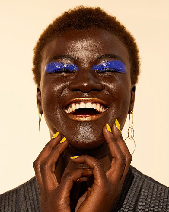 العارضات العارضات