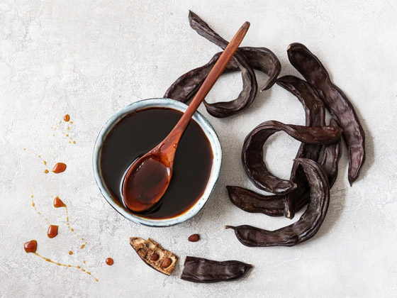 صحي لمرضى السكري ومعزز للطاقة.. فوائد دبس الخروب واستخداماته صورة رقم 1 صحي لمرضى السكري ومعزز للطاقة.. فوائد دبس الخروب واستخداماته صورة رقم 1