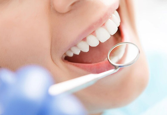 7 عادات خاظئة تدمر الأسنان.. ابتعدوا عنها! صورة رقم 3 7 عادات خاظئة تدمر الأسنان.. ابتعدوا عنها! صورة رقم 3