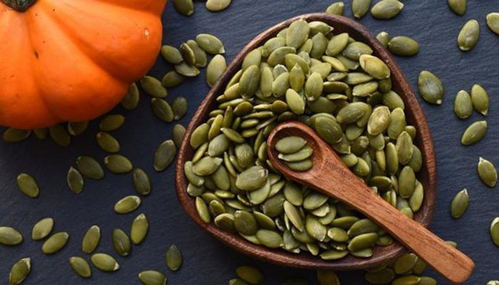 أهم فوائد حب القرع الصحية.. قوة ووقاية ورجيم صورة رقم 1