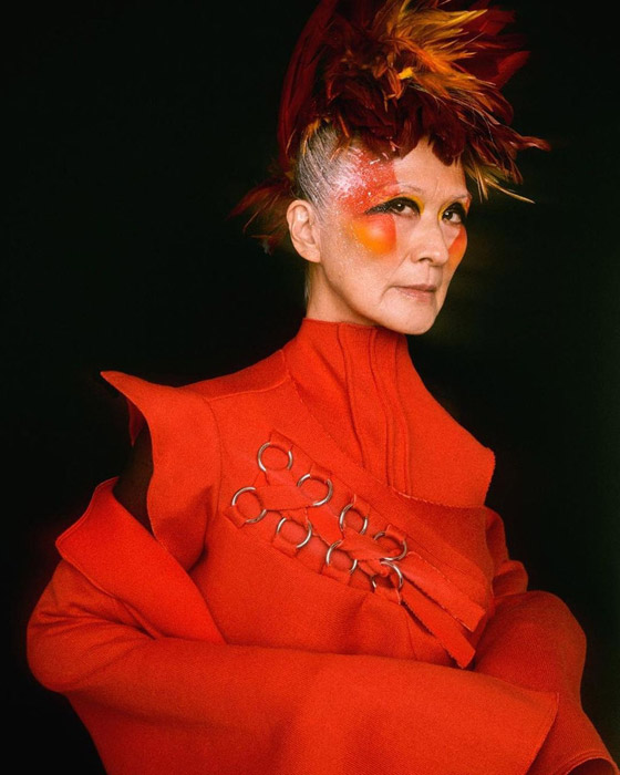 صور: عارضة أزياء بعمر 71 تكسر الصورة النمطية للجمال بعالم الموضة صورة رقم 10