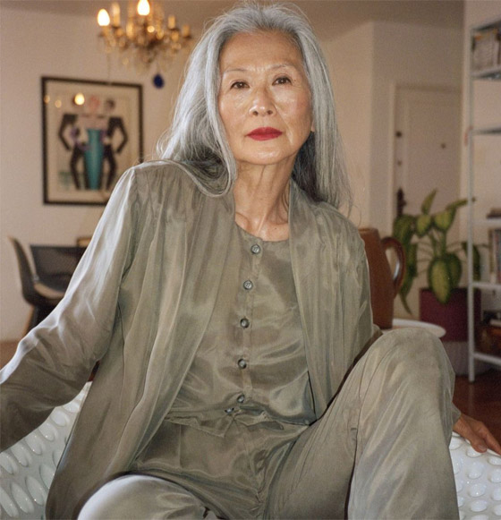 صور: عارضة أزياء بعمر 71 تكسر الصورة النمطية للجمال بعالم الموضة صورة رقم 18