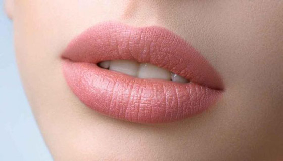 لشفاه ممتلئة.. 4 حيل بعيدا عن عمليات التجميل صورة رقم 2