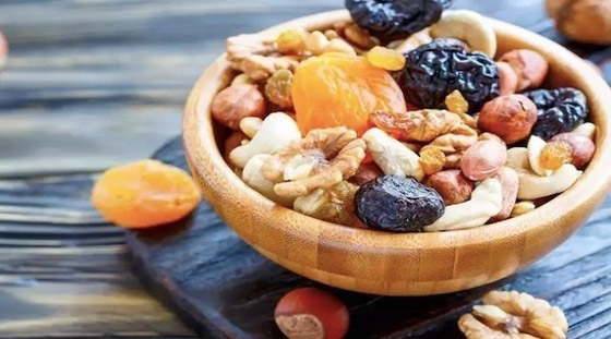 5 فواكه مجففة صحية أكثر عند نقعها صورة رقم 1