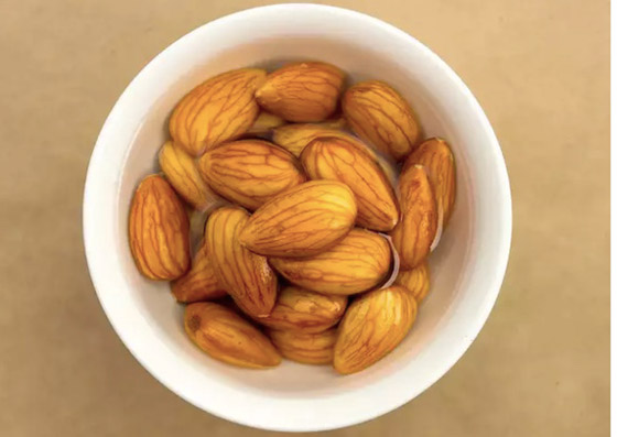 5 فواكه مجففة صحية أكثر عند نقعها صورة رقم 2