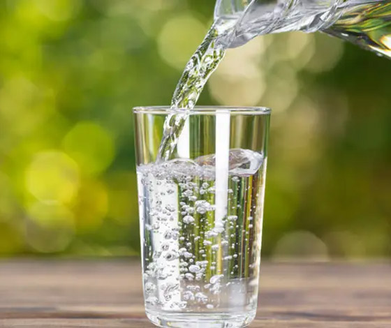 شرب الماء قبل الأكل.. إليكم 6 عادات تسرع حرق الدهون وإنقاص الوزن صورة رقم 5 شرب الماء قبل الأكل.. إليكم 6 عادات تسرع حرق الدهون وإنقاص الوزن صورة رقم 5