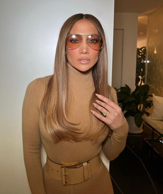 صيحات شعر شتاء 2023 من وحي النجمات صورة رقم 2