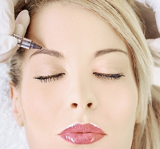 المكياج الدائم.. جمال وإثارة لا يخلو من المتاعب صورة رقم 3