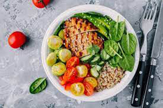 اليكم طريقة سلطة الدجاج مع الكينوا  صورة رقم 8