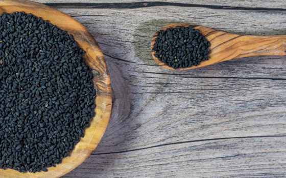 إليكم 3 وصفات مذهلة لتكثيف فراغات الشعر ومحاربة تلف الأطراف صورة رقم 1 إليكم 3 وصفات مذهلة لتكثيف فراغات الشعر ومحاربة تلف الأطراف صورة رقم 1