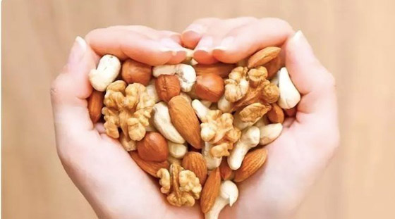 أفضل 5 مكسرات لمكافحة شيخوخة البشرة صورة رقم 1