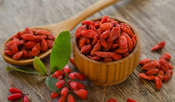 يحارب الخلايا السرطانية وفقر الدم.. فوائد توت الغوجي الصحية مذهلة صورة رقم 3