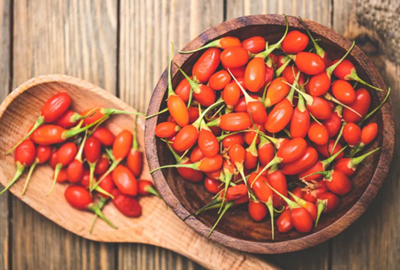 يحارب الخلايا السرطانية وفقر الدم.. فوائد توت الغوجي الصحية مذهلة صورة رقم 8