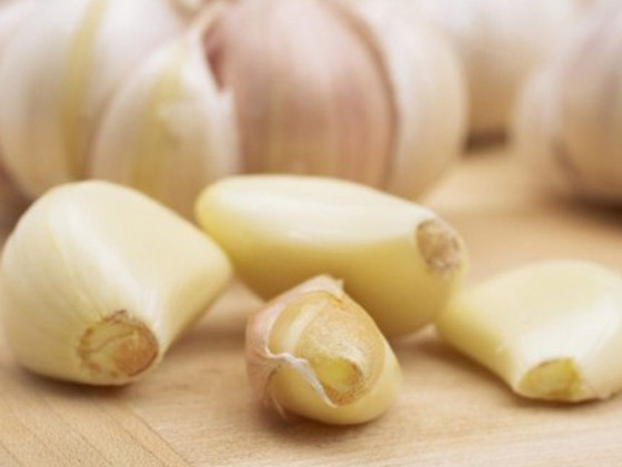 ما علاقة الثوم بالحفاظ على نظافة حمام المنزل؟ صورة رقم 2