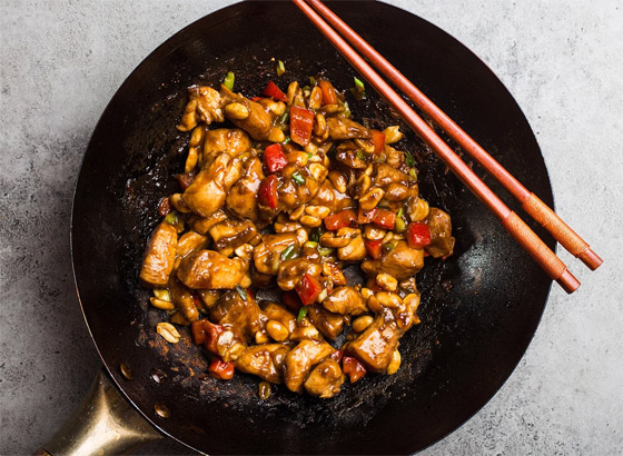 أوزة محمصة وديم سوم.. أشهر 10 أطباق شهية تعكس غنى المطبخ الصيني صورة رقم 9 أوزة محمصة وديم سوم.. أشهر 10 أطباق شهية تعكس غنى المطبخ الصيني صورة رقم 9