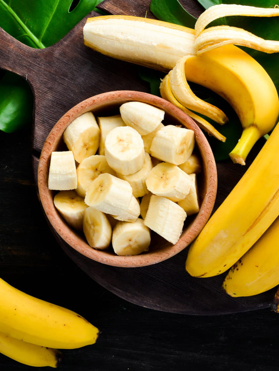 بينها الشوكولاتة.. 6 أطعمة قد تصيب بالتسمم عند تناول 