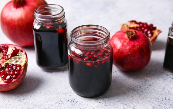 مذاقه حلو ولاذع.. إليكم 5 فوائد لتناول دبس الرمان واستخدامه في الطهي صورة رقم 4