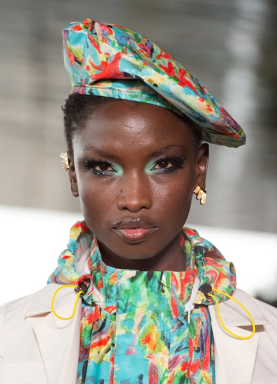 هل تجرؤين على تطبيق المكياج اللامع في الخريف؟ صورة رقم 5