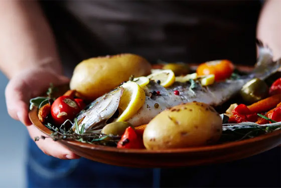 لصحة أسنان جيدة.. إليكم بهذه الأطعمة المفيدة صورة رقم 2 لصحة أسنان جيدة.. إليكم بهذه الأطعمة المفيدة صورة رقم 2