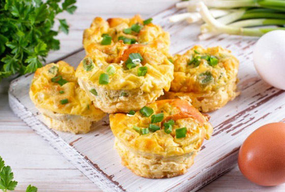 إليكم طريقة تحضير أومليت كب كيك للفطور.. طيب وشهي صورة رقم 1 إليكم طريقة تحضير أومليت كب كيك للفطور.. طيب وشهي صورة رقم 1