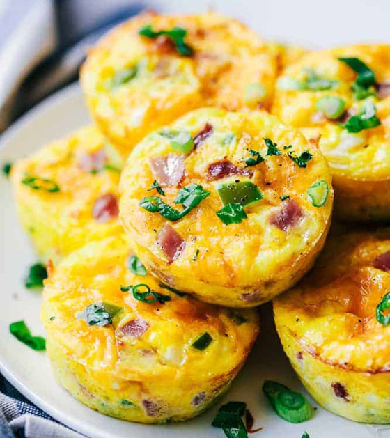 إليكم طريقة تحضير أومليت كب كيك للفطور.. طيب وشهي صورة رقم 3 إليكم طريقة تحضير أومليت كب كيك للفطور.. طيب وشهي صورة رقم 3