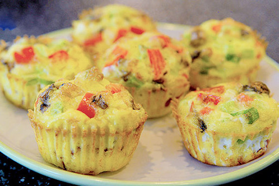 إليكم طريقة تحضير أومليت كب كيك للفطور.. طيب وشهي صورة رقم 4 إليكم طريقة تحضير أومليت كب كيك للفطور.. طيب وشهي صورة رقم 4