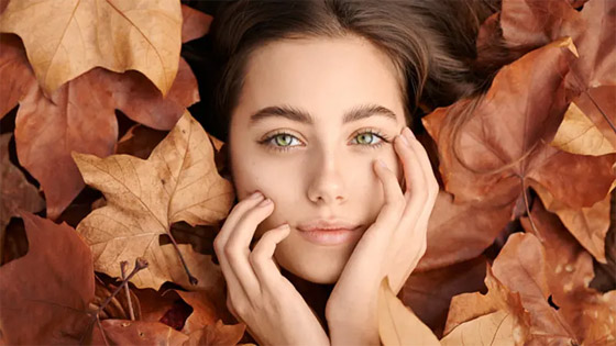 روتين الخريف.. كل ما تحتاج إليه البشرة من عناية في هذا الفصل صورة رقم 1