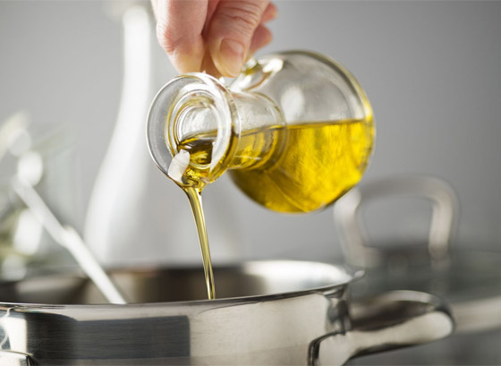 الإجابة ليست كما تتوقع.. ما أفضل زيوت الطبخ من الناحية الصحية؟ صورة رقم 8