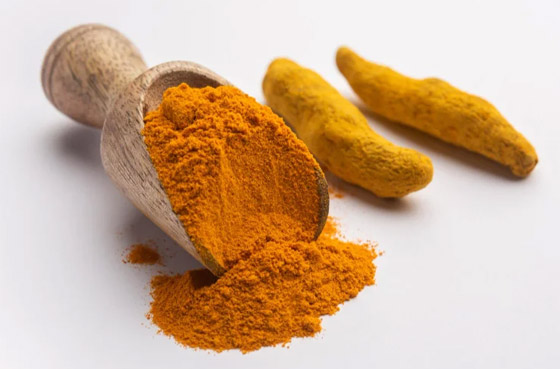 إليكم وصفة الكركم لعلاج تشقق الشفاه في فصل الشتاء صورة رقم 4 إليكم وصفة الكركم لعلاج تشقق الشفاه في فصل الشتاء صورة رقم 4