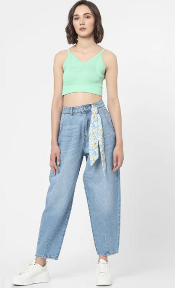 قصّات الجينز في 2023.. 7 أنواع لمناسبة قوامك صورة رقم 4