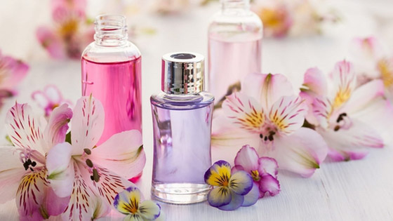 ما الفرق بين العطور الاصطناعية والطبيعية؟ صورة رقم 1