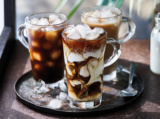 بدأت بالجزائر وانتشرت للعالم عبر فرنسا.. القهوة المثلجة وكيفية تحضيرها صورة رقم 4