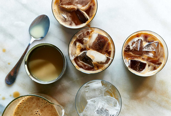 بدأت بالجزائر وانتشرت للعالم عبر فرنسا.. القهوة المثلجة وكيفية تحضيرها صورة رقم 5