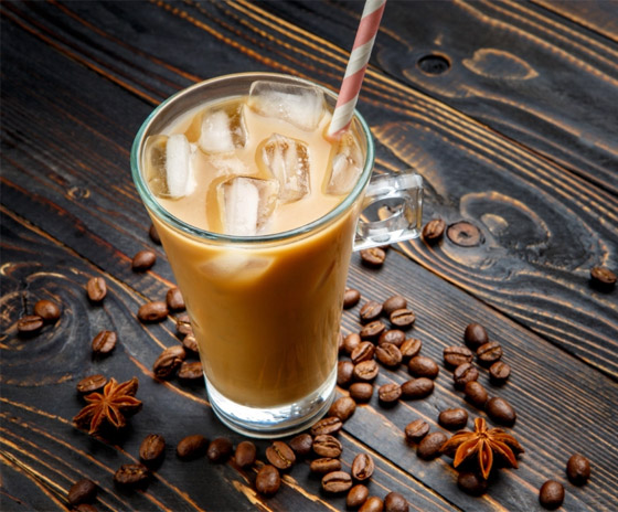 بدأت بالجزائر وانتشرت للعالم عبر فرنسا.. القهوة المثلجة وكيفية تحضيرها صورة رقم 6