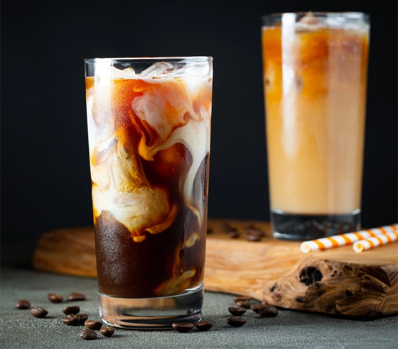 بدأت بالجزائر وانتشرت للعالم عبر فرنسا.. القهوة المثلجة وكيفية تحضيرها صورة رقم 8