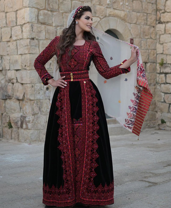 فيديو وصور: ملكة جمال فلسطين تحقق لقبا عالميا.. متزوجة وأم لفتاة عمرها 10 سنوات صورة رقم 12 فيديو وصور: ملكة جمال فلسطين تحقق لقبا عالميا.. متزوجة وأم لفتاة عمرها 10 سنوات صورة رقم 12