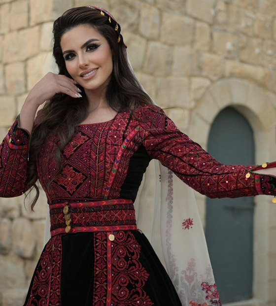 فيديو وصور: ملكة جمال فلسطين تحقق لقبا عالميا.. متزوجة وأم لفتاة عمرها 10 سنوات صورة رقم 15 فيديو وصور: ملكة جمال فلسطين تحقق لقبا عالميا.. متزوجة وأم لفتاة عمرها 10 سنوات صورة رقم 15