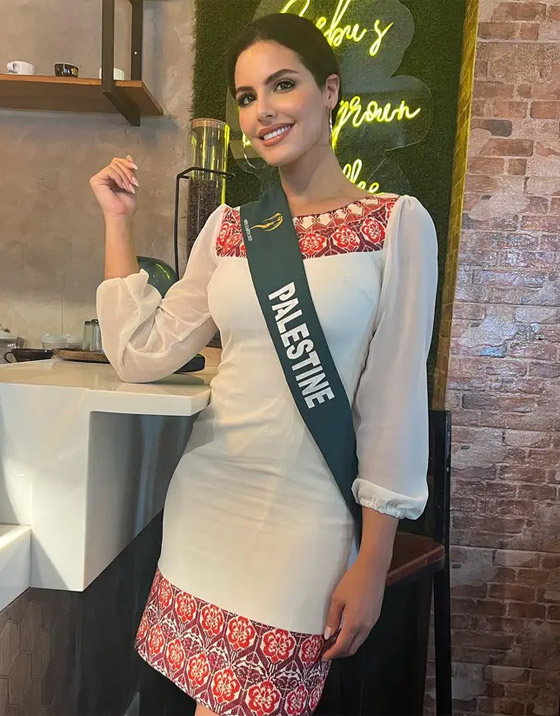 فيديو وصور: ملكة جمال فلسطين تحقق لقبا عالميا.. متزوجة وأم لفتاة عمرها 10 سنوات صورة رقم 17 فيديو وصور: ملكة جمال فلسطين تحقق لقبا عالميا.. متزوجة وأم لفتاة عمرها 10 سنوات صورة رقم 17