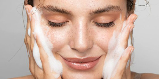 منتجات تمنح بشرتك توهجاً مستمراً صورة رقم 7