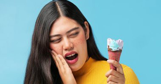 عادات تضر بصحة بأسنانك.. منها الإفراط فى ماء الليمون صورة رقم 6