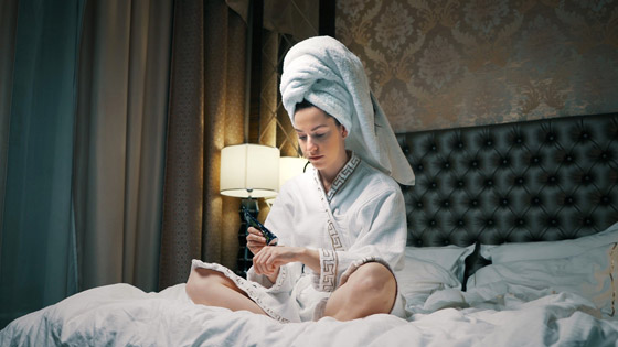 أفضل 7 كريمات ليلية.. لتجديد شباب البشرة وترطيبها صورة رقم 1