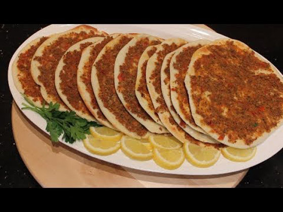 من أشهر أكلات بلاد الشام.. تعرفي إلى طريقة إعداد «اللحمة بالعجين» صورة رقم 10