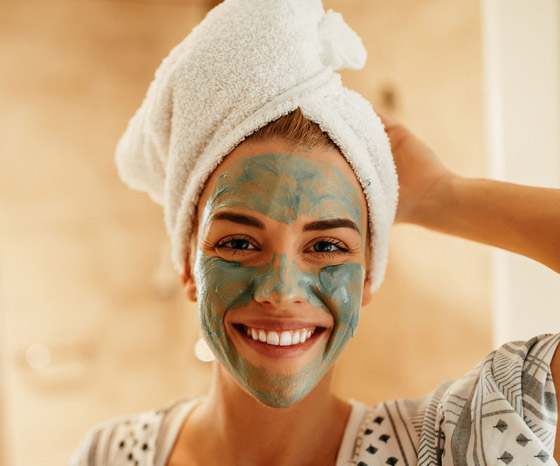 إليكم 8 أسباب موجبة للاستعانة بالأقنعة التجميلية صورة رقم 1 إليكم 8 أسباب موجبة للاستعانة بالأقنعة التجميلية صورة رقم 1