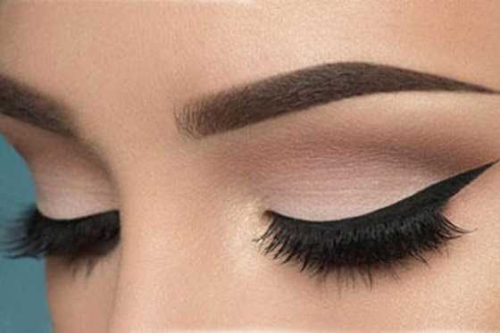 ما مخاطر الاستخدام الدائم للآيلاينر؟ صورة رقم 6