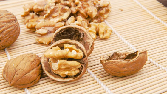 كيف يؤثر الجوز في الصحة العقلية للإنسان؟ صورة رقم 4