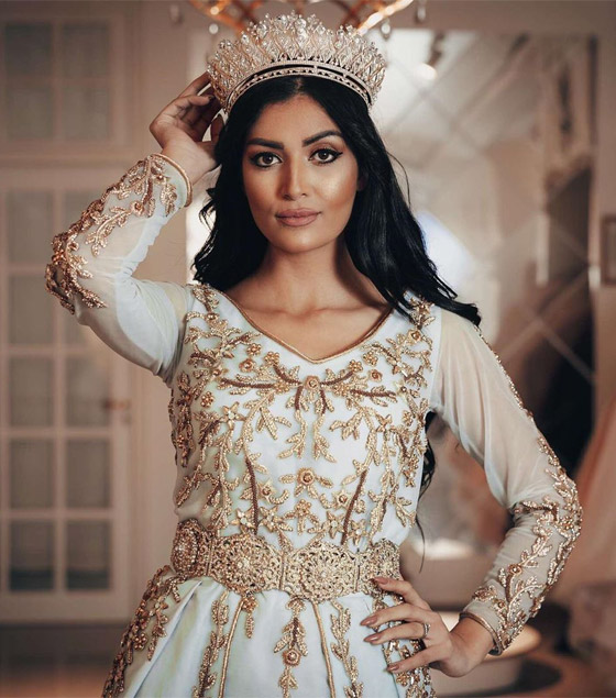 القبض على ملكة الجمال الجزائرية 