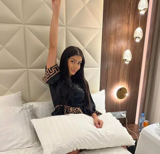 القبض على ملكة الجمال الجزائرية 