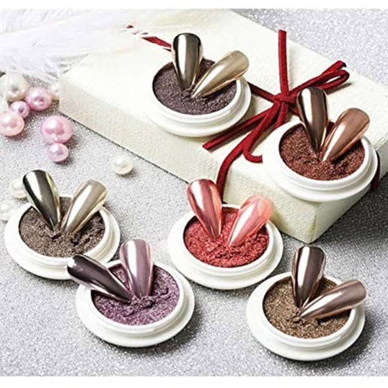 موضة طلاء الأظافر 2023.. إطلالة متألقة بالكروم البرّاق صورة رقم 5